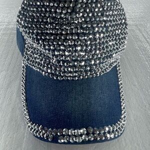 Full‎ Front Rhinestones Fashion Ladies Jeans Cap -Snap-back beautiful bling